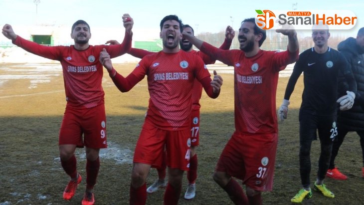 TFF 2. Lig: Sivas Belediyespor: 4 - Ankara Demirspor: 3