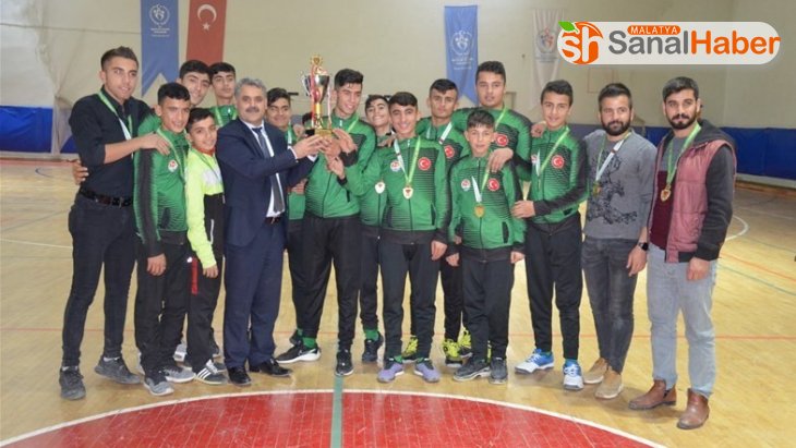 Türkiye Salon Hokeyi Şampiyonası'nda dereceye girenler belli oldu