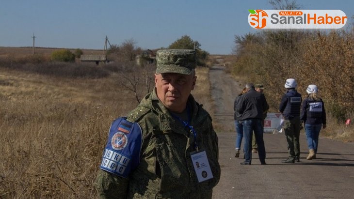 Ukrayna askeri ve Rusya yanlıları bölgeden çekilmeyi sürdürüyor