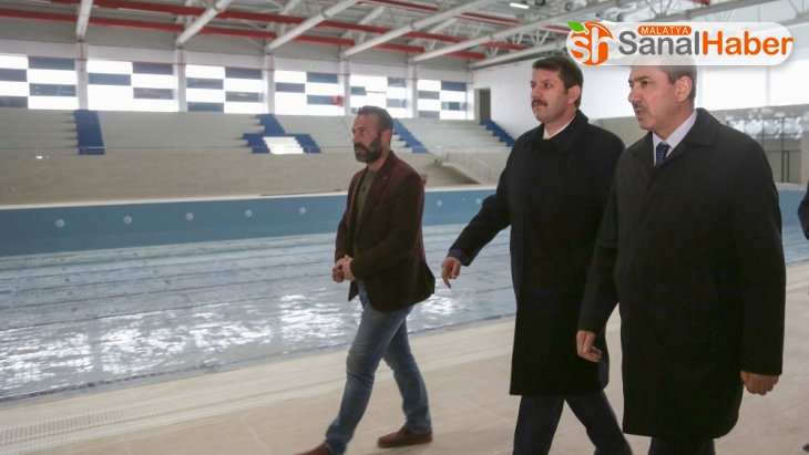 Vali Ayhan: 'Olimpik havuz yakında açılıyor'