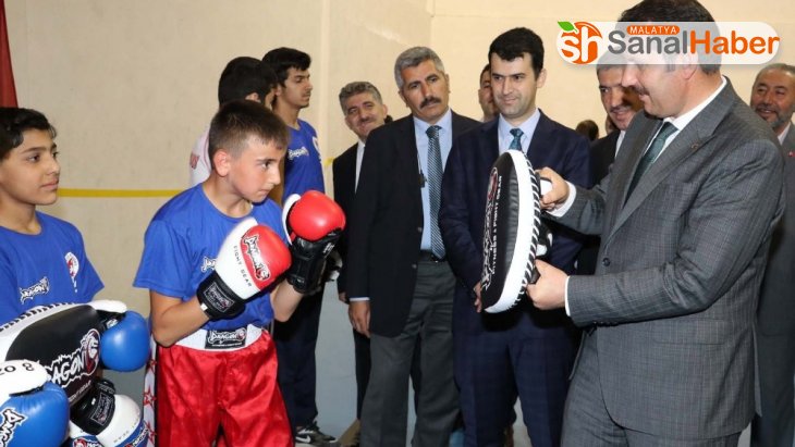 Vali Salih Ayhan: 'Spor Sivas çok önemli'