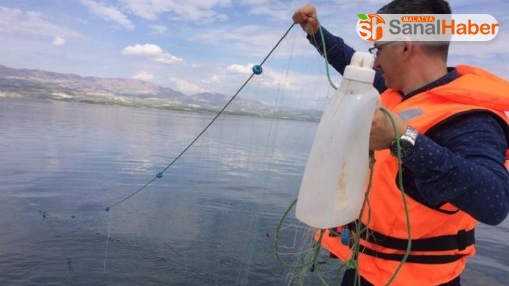 Malatya'da yasağa rağmen 2 bin 500 metre balık ağı ele geçirildi
