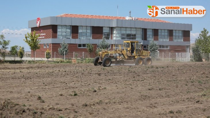 Yeni Malatyaspor 'Futbol Köyü' projesi için ilk kazmayı vurdu