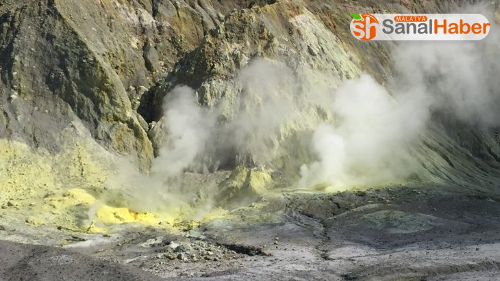 Yeni Zelanda'daki yanardağ patlamasında ölü sayısı 5'e yükseldi