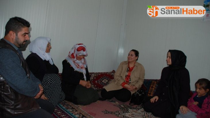 Yeşim Pekmez'den Samsat'taki şehit ailelerine ziyaret