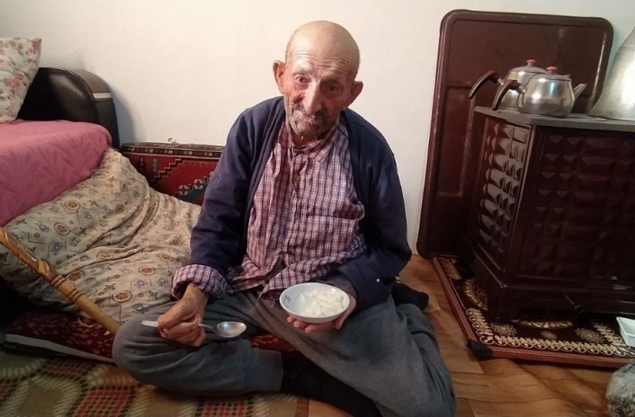 105 yaşında Covid-19´u yendi, yoğurt ve bal tavsiyesinde bulundu
