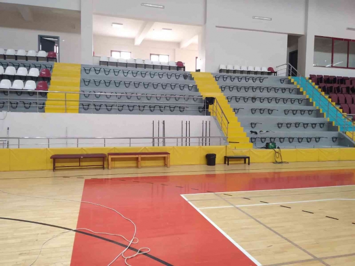 15 Temmuz Şehitleri Spor Salonunda bakım onarım çalışmaları
