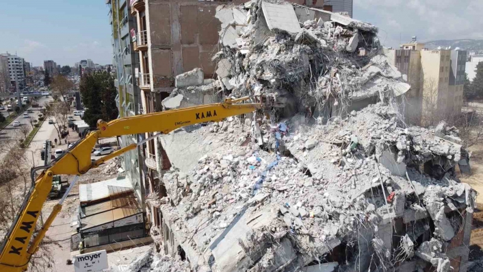 Adıyaman´da enkaz kaldırma yüzde 70, acil binaların yıkımı ise yüzde 42´ye ulaştı
