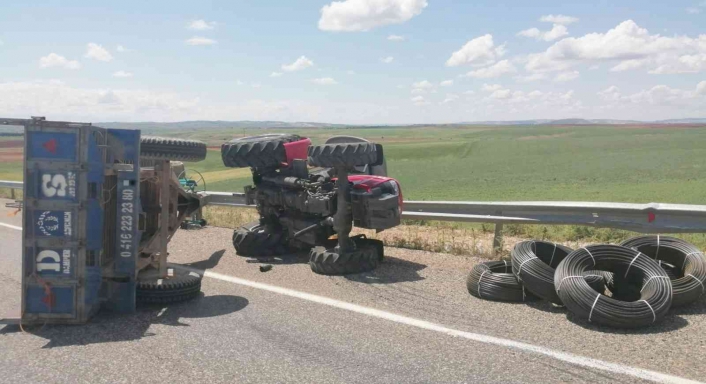 Adıyaman´da, traktör devrildi: 1 yaralı
