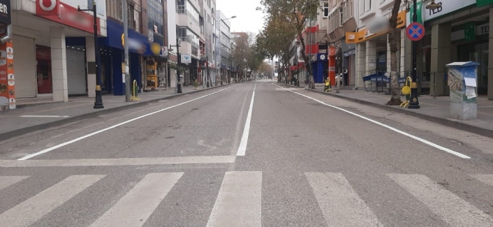 Adıyaman´ın cadde ve sokakları boş kaldı
