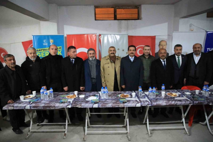 AK Parti Adayları Taşkın ve Geçit seçim çalışmalarını sürdürüyor
