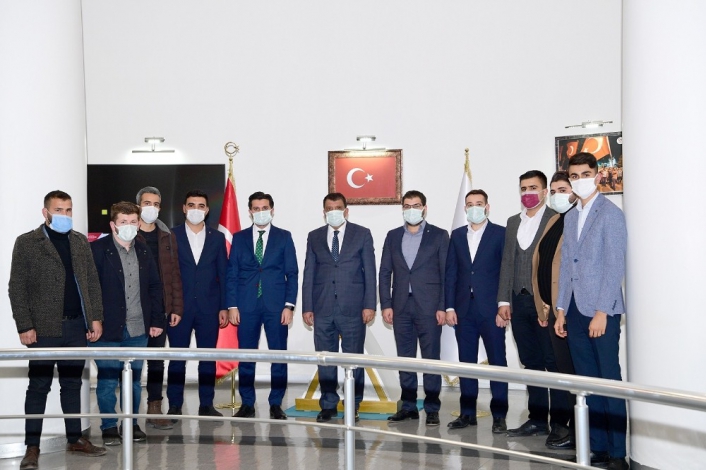AK Partili gençlerden Başkan Gürkan´a ziyaret
