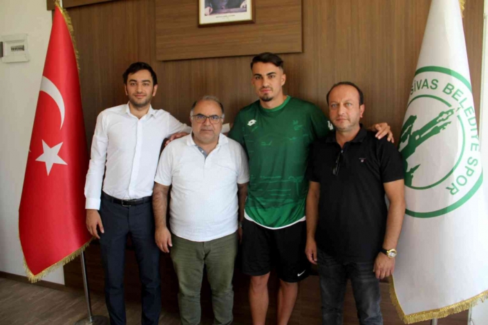 Alperen Erdinç, Sivas Belediyespor´a transfer oldu
