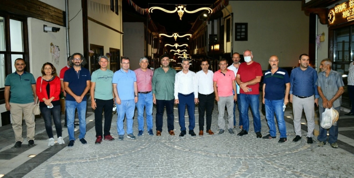 Başkan Çınar, akademisyen ve bilim adamlarını tarihi Yeşilyurt konaklarında misafir etti
