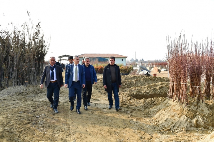 Başkan Çınar, fidancıları ziyaret etti
