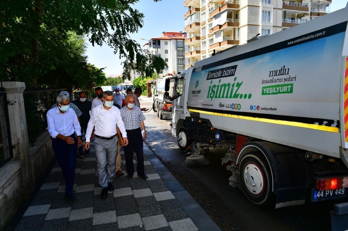 Başkan Çınar, temizlik çalışmalarını inceledi
