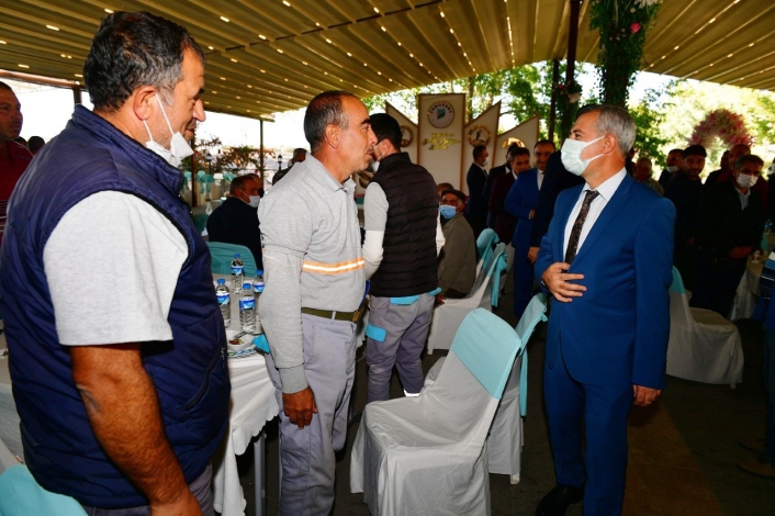 Başkan Çınar, temizlik işler müdürlüğü ekipleriyle bir araya geldi
