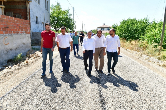 Başkan Çınar, yol yenileme hizmetlerini inceledi
