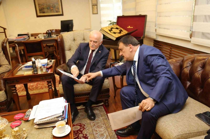 Başkan Gürkan Ankara´da yoğun temaslarda bulundu
