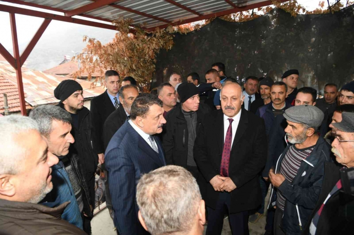 Başkan Gürkan, Elmalı´da vatandaşlarla bir araya geldi
