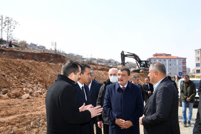 Başkan Gürkan, güney kuşak yolunda incelemelerde bulundu
