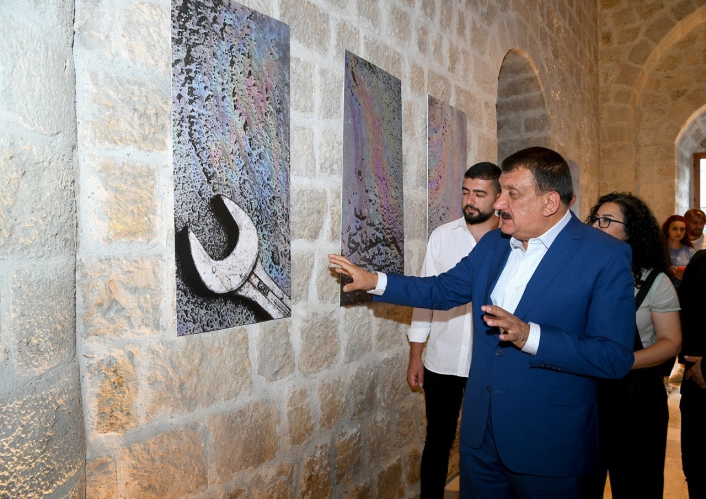 Başkan Gürkan, `İşler Nasıl Karma Sergisi´ açılışına katıldı

