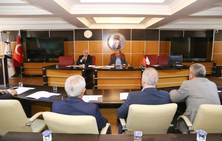 Başkan Kılınç, ilçe belediye başkanlarıyla buluştu
