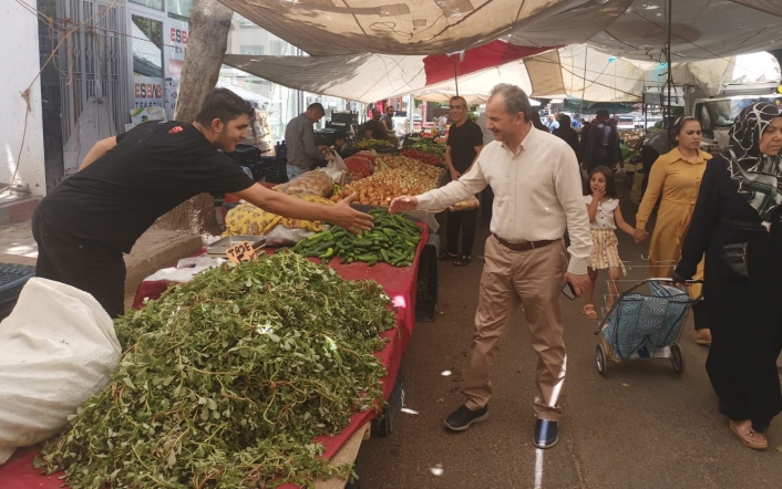 Başkan Kılınç, pazar esnafını ziyaret etti
