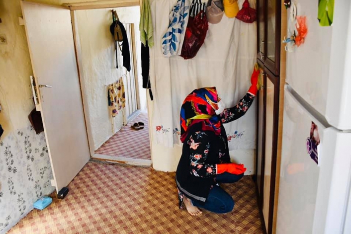 Besni Kaymakamlığı yaşlıların evlerini temizliyor
