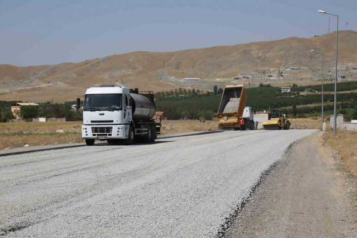 Bulgurlu Mahallesi´nde asfalt çalışması
