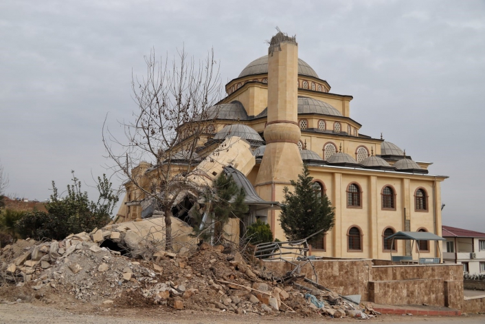 Depremde yıkılan tarihi mekanlar fotoğraflandı
