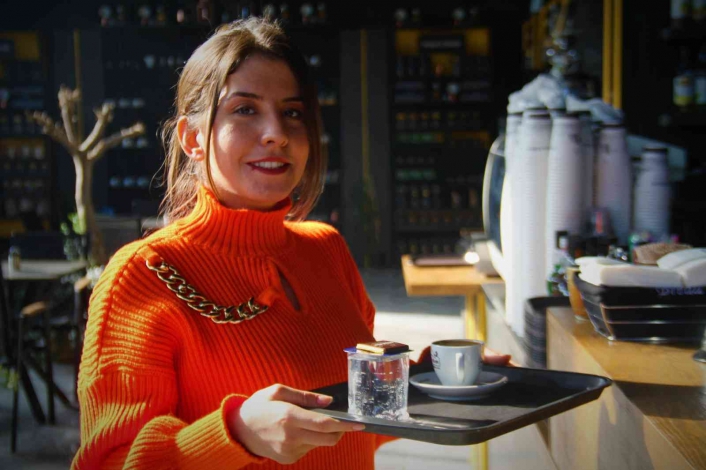Dünya Türk Kahvesi Günü dolayısıyla ücretsiz kahve ikram edildi
