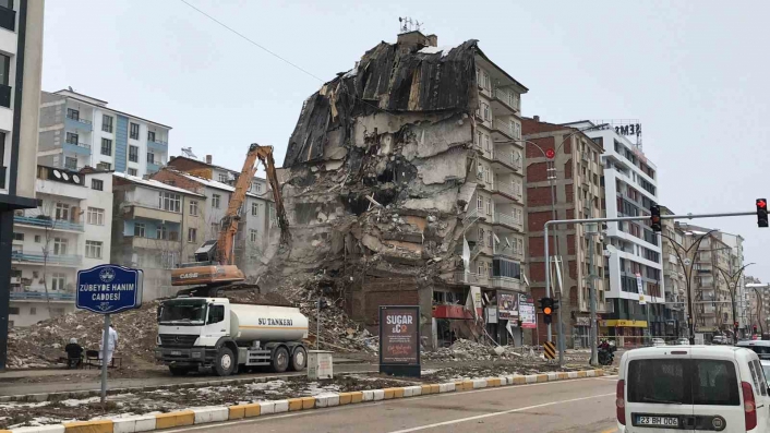 Elazığ´da ağır hasarlı bina sayısı bin 36´ya çıktı
