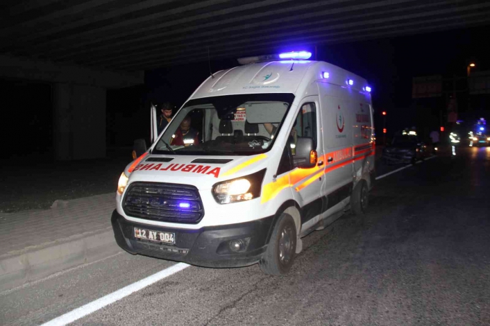 Elazığ´da ambulans ile otomobil çarpıştı: 2 yaralı
