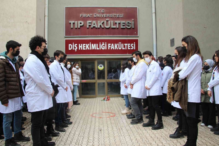 Elazığ´da hayatını kaybeden tıp öğrencisi için arkadaşları anma töreni düzenledi
