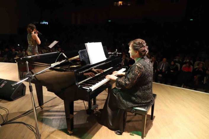 Elazığ´da `Piyano eşliğinde eserler´ konseri düzenlendi
