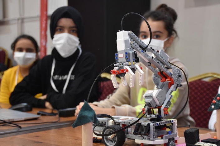 Elazığ´da Robotik ve Kodlama Proje Şenliği başladı
