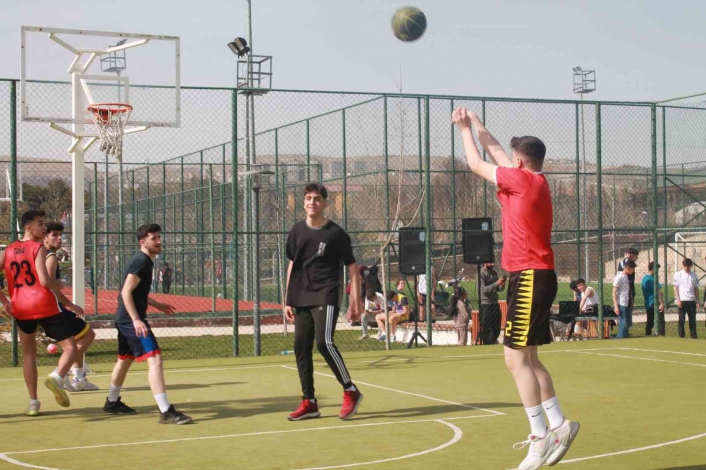 Elazığ´da sokak basketbol turnuvası düzenlendi
