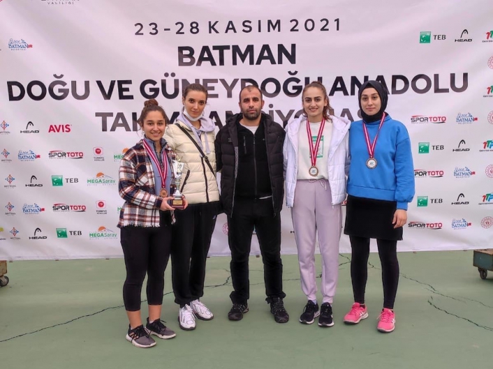 Elazığ Gençlik Spor, teniste 3. oldu
