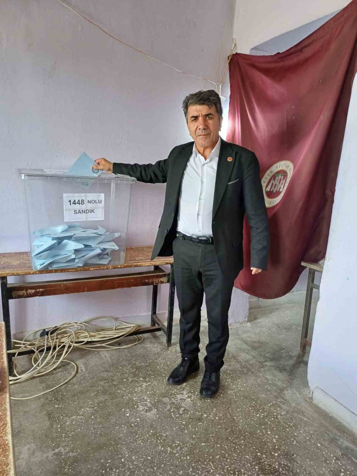 Elazığda 173 seçmenli köy muhtarı seçim bitmeden kazandığını ilan etti
