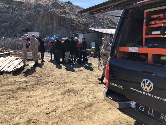 Elazığda maden ocağında göçük: 2 işçi kurtarıldı, 2 işçi göçük altında
