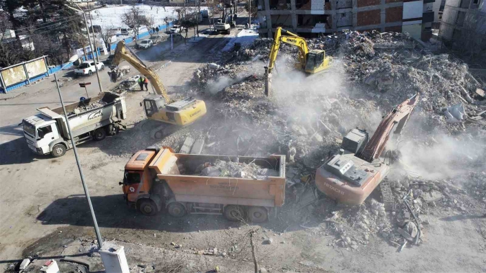 Elbistan´daki 400 bina enkazını Samsun Büyükşehir Belediyesi kaldıracak

