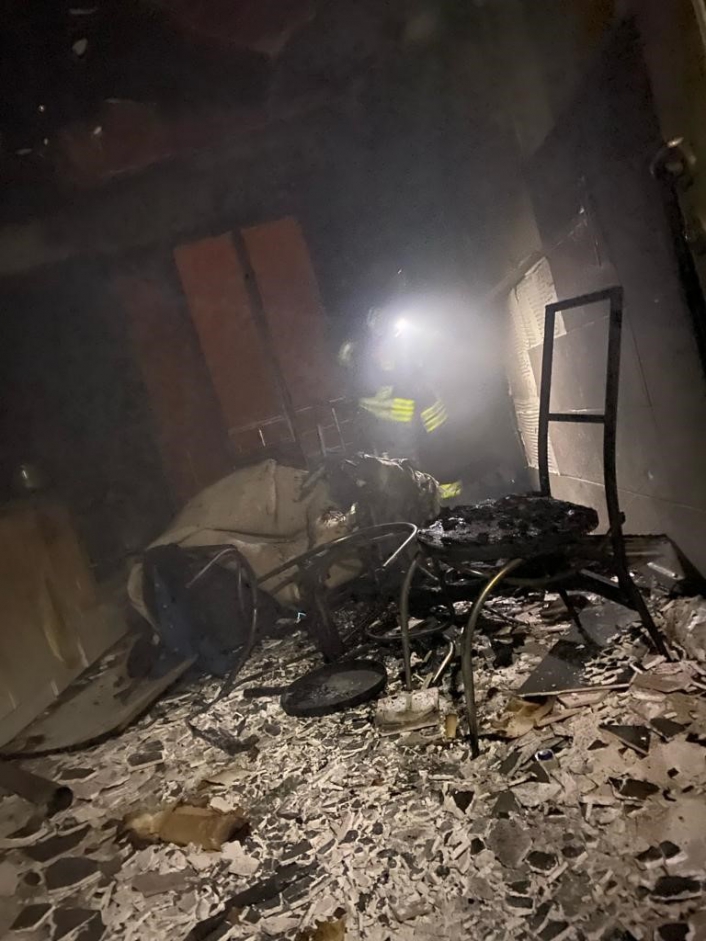 evde çıkan yangın maddi hasara yol açtı

