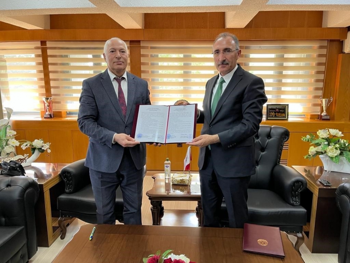 FÜ ile Azerbaycan Milli İlimler Akademisi arasında mutabakat zabtı imzalandı
