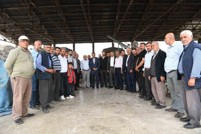 Gürkan: Buğday Pazarı Esnafını ziyaret etti
