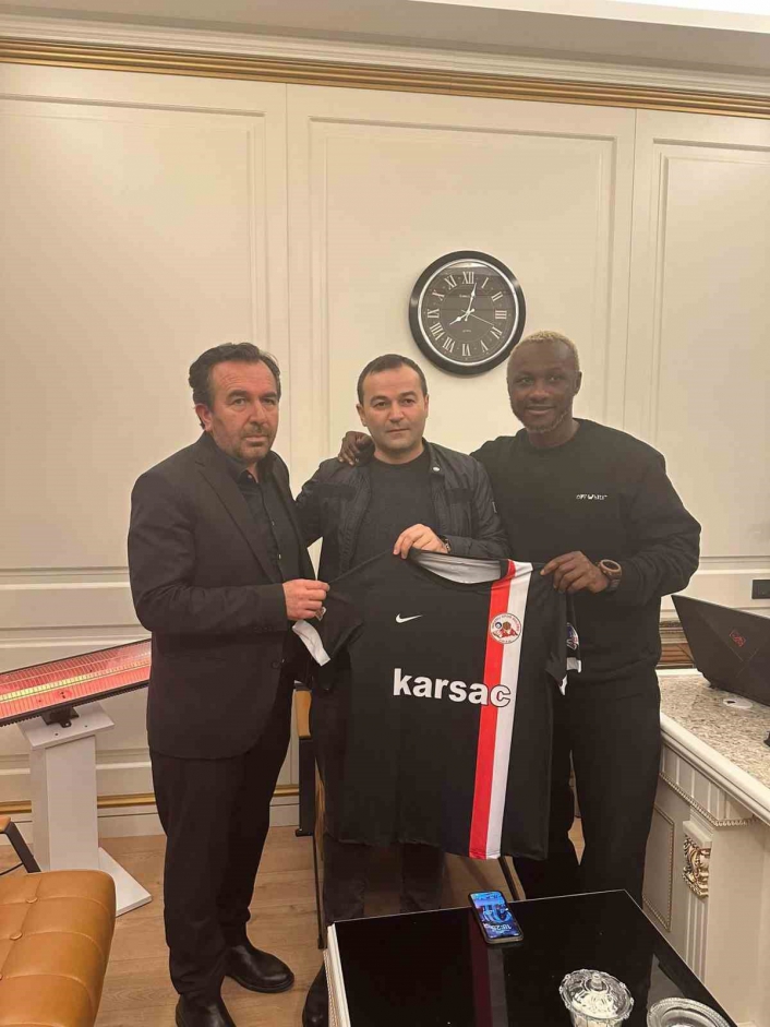 İbrahim Yattara Sivasta Amatör Lig takımına transfer oldu
