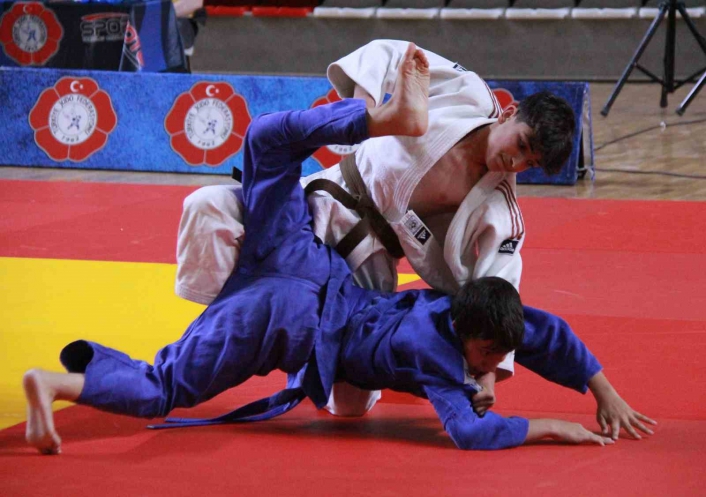 Judo Yıldızlar Türkiye Şampiyonası, Sivas´ta başladı
