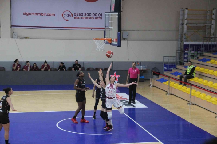 Kadınlar Basketbol Süper Ligi: Elazığ İl Özel İdare: 60 - Antalya 07 Basketbol: 67
