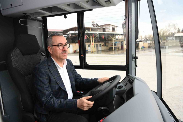Kahramanmaraş Büyükşehir Belediyesi 10 yeni hibrit otobüsle toplu taşımada standardı artırıyor

