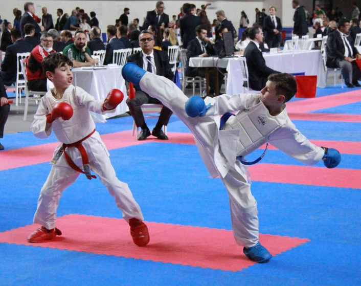 Karate Türkiye Şampiyonası´nın açılış seremonisi yapıldı
